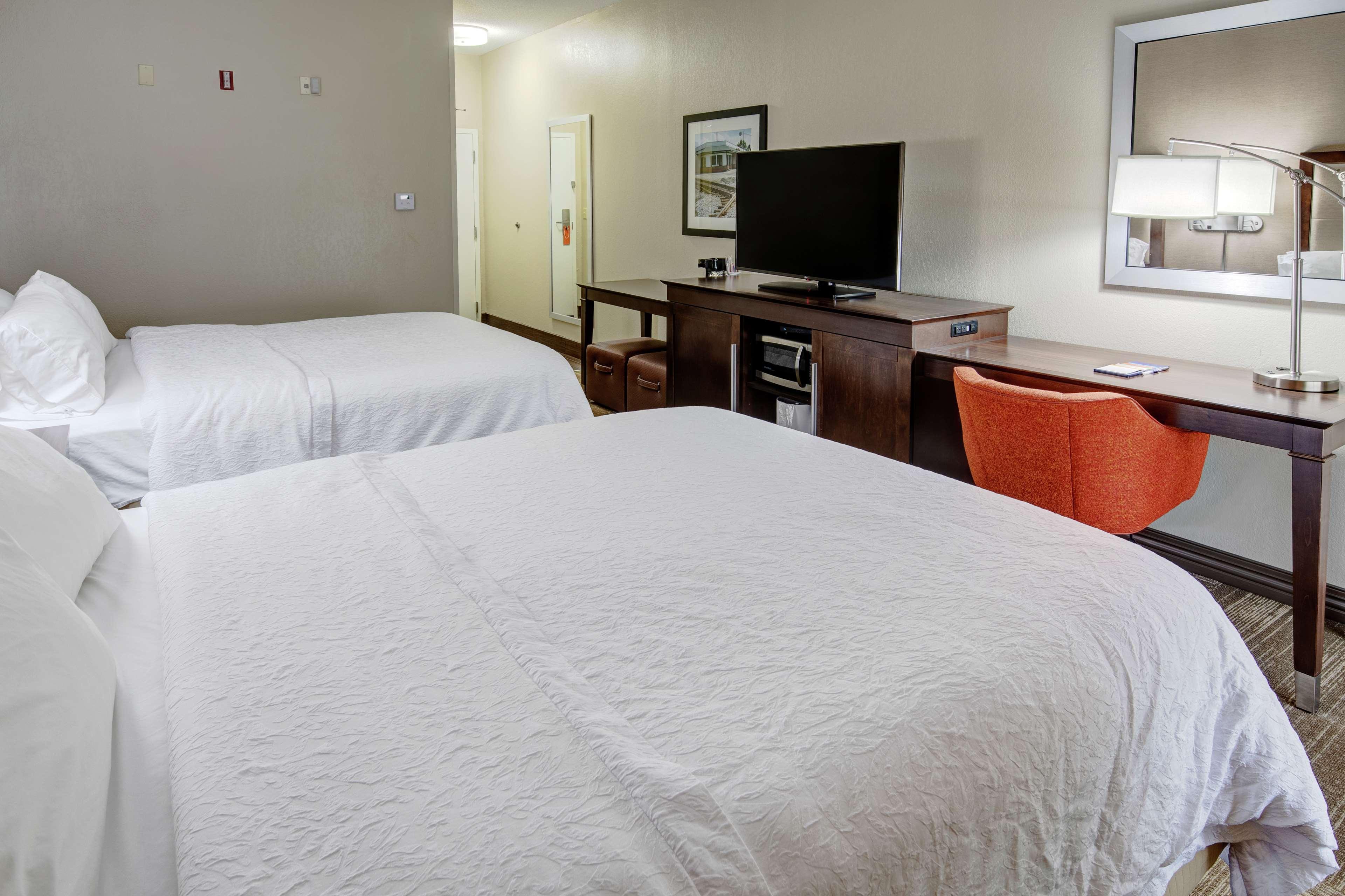 Hampton Inn Corinth Exteriör bild