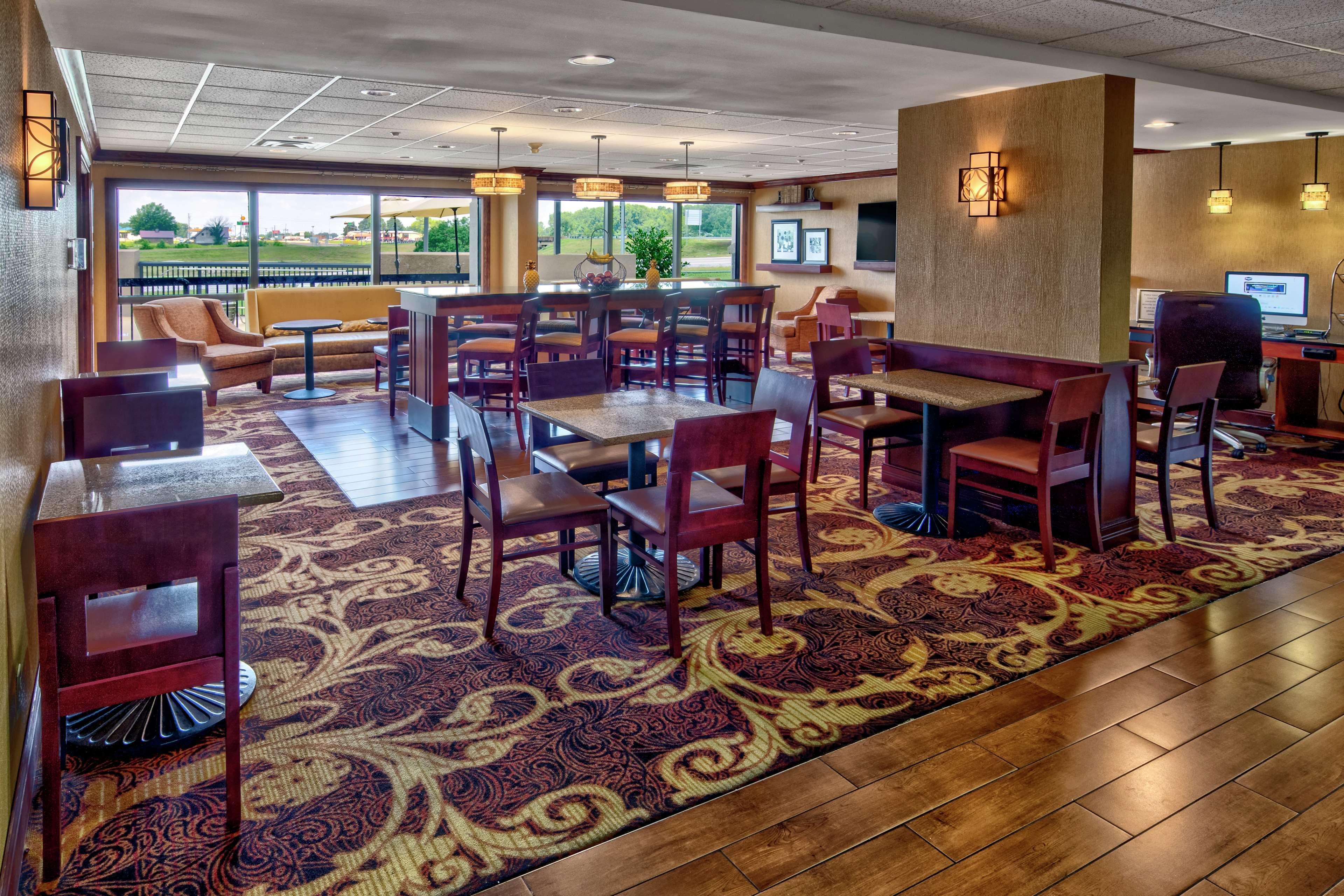 Hampton Inn Corinth Exteriör bild