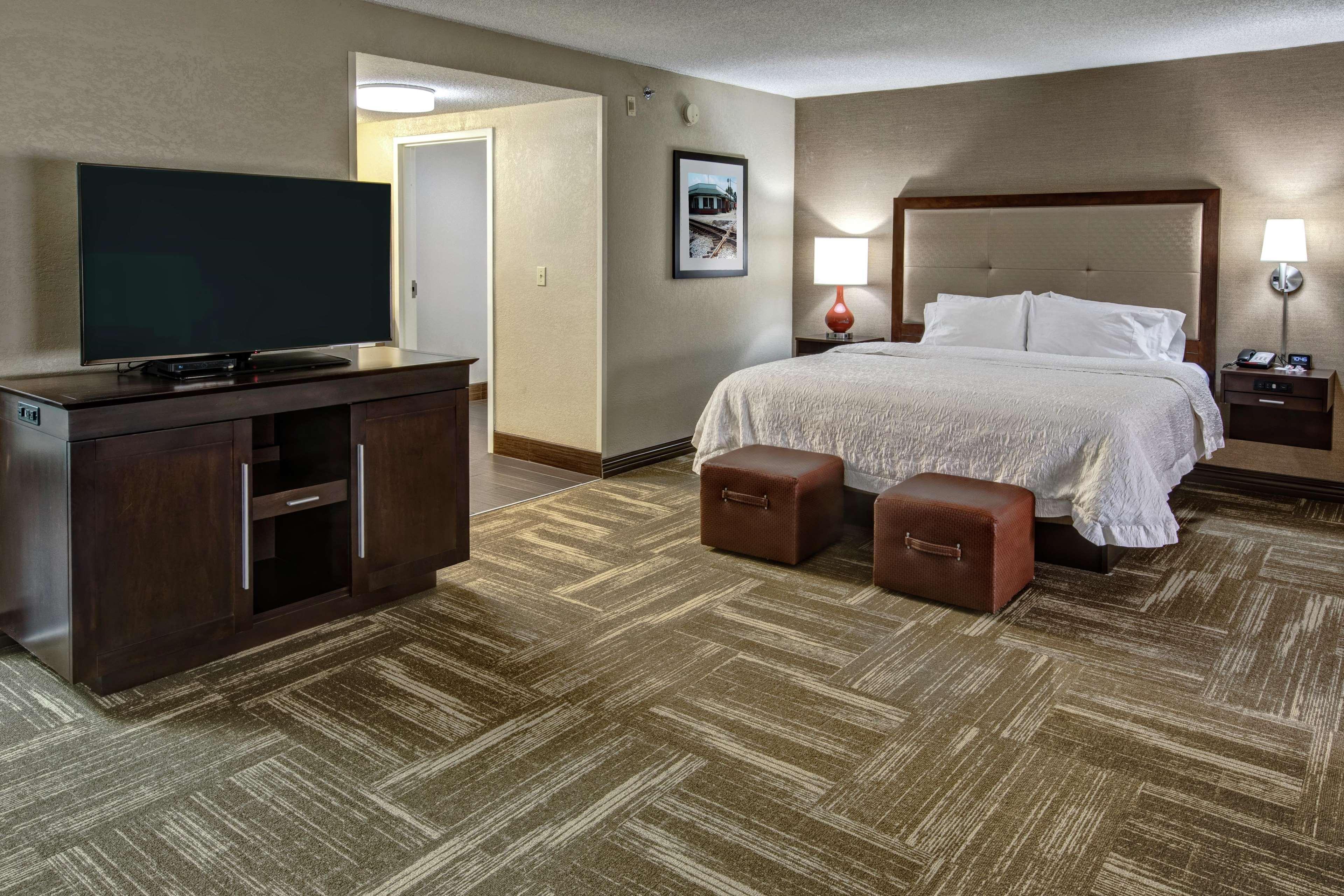 Hampton Inn Corinth Exteriör bild