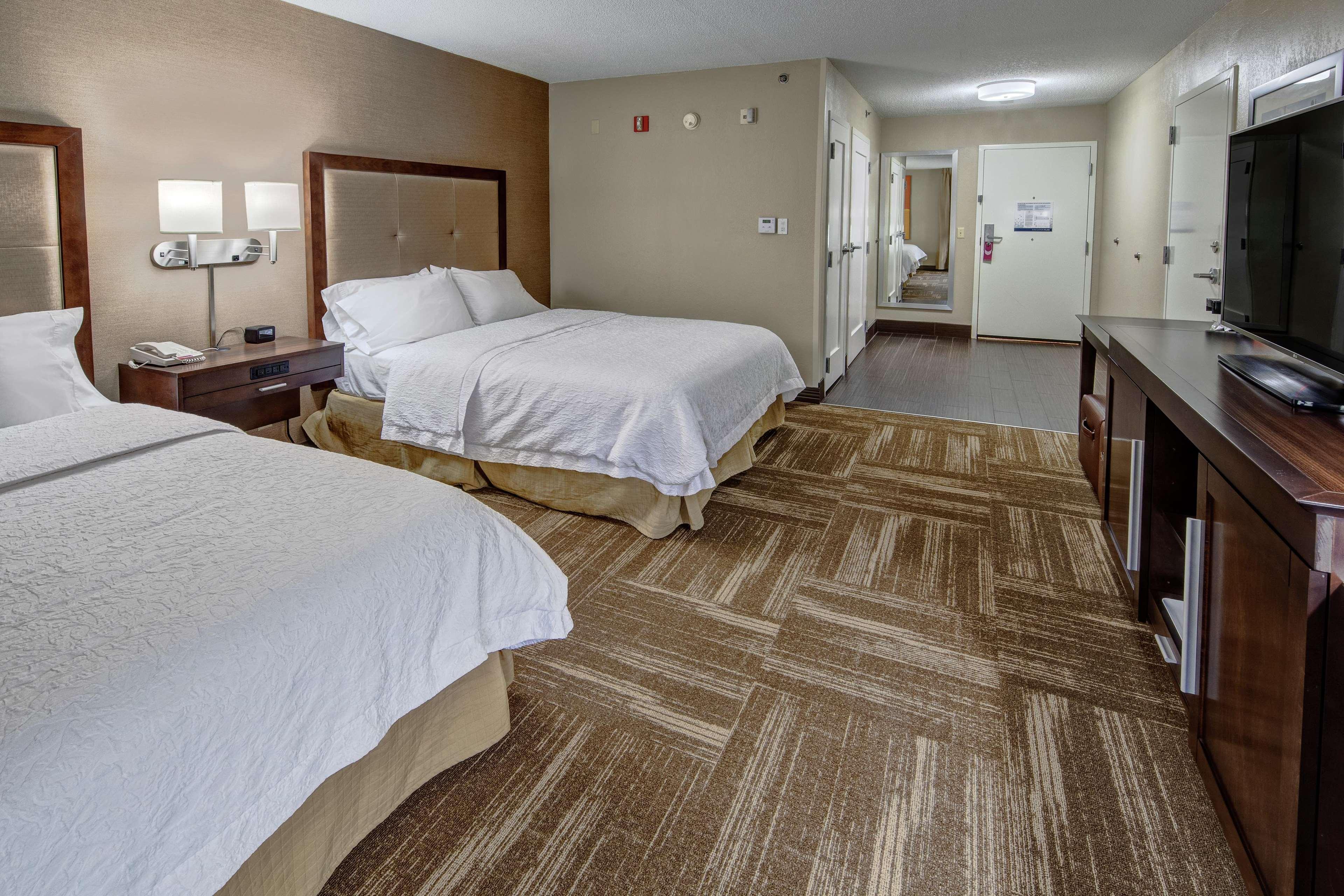 Hampton Inn Corinth Exteriör bild