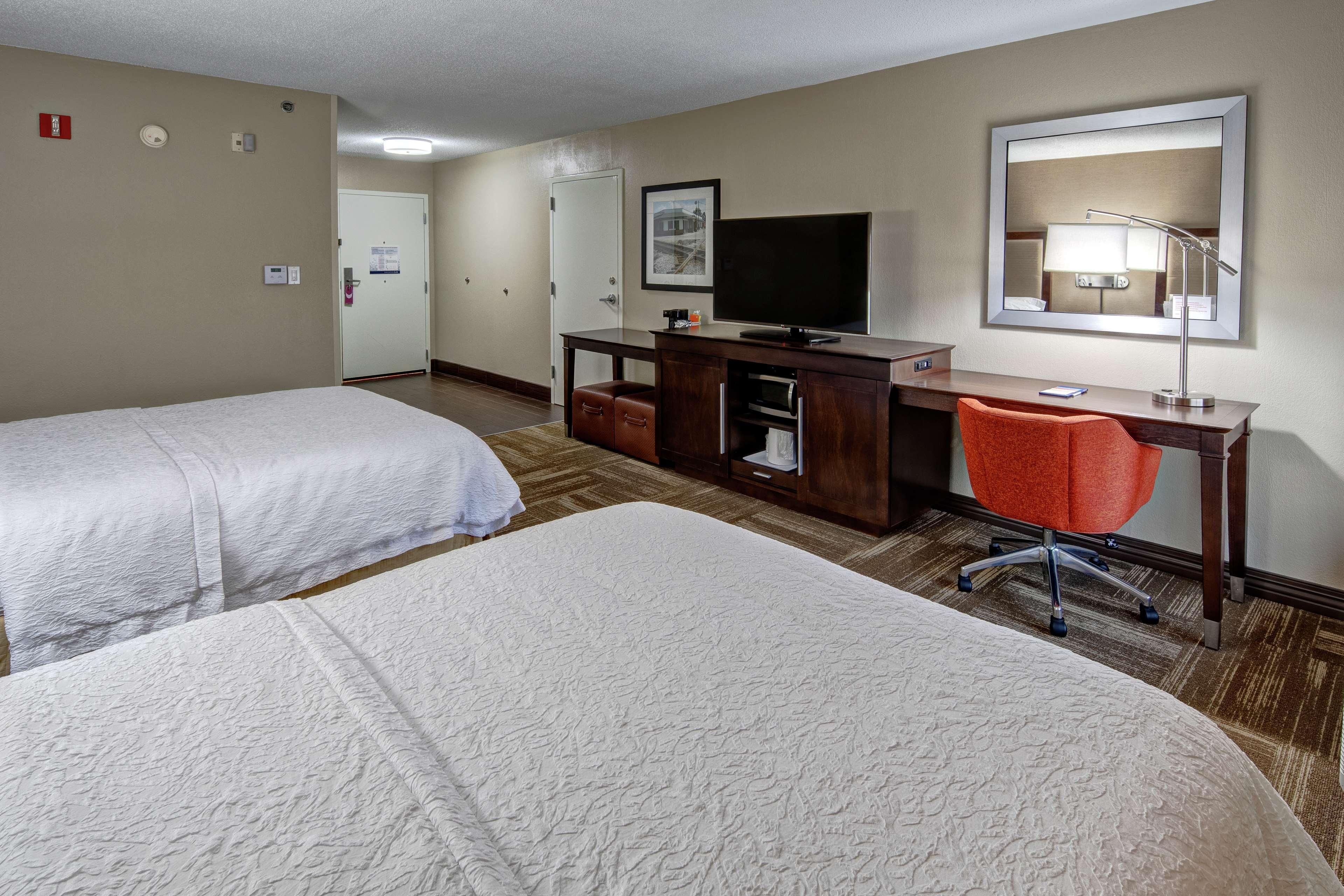Hampton Inn Corinth Exteriör bild