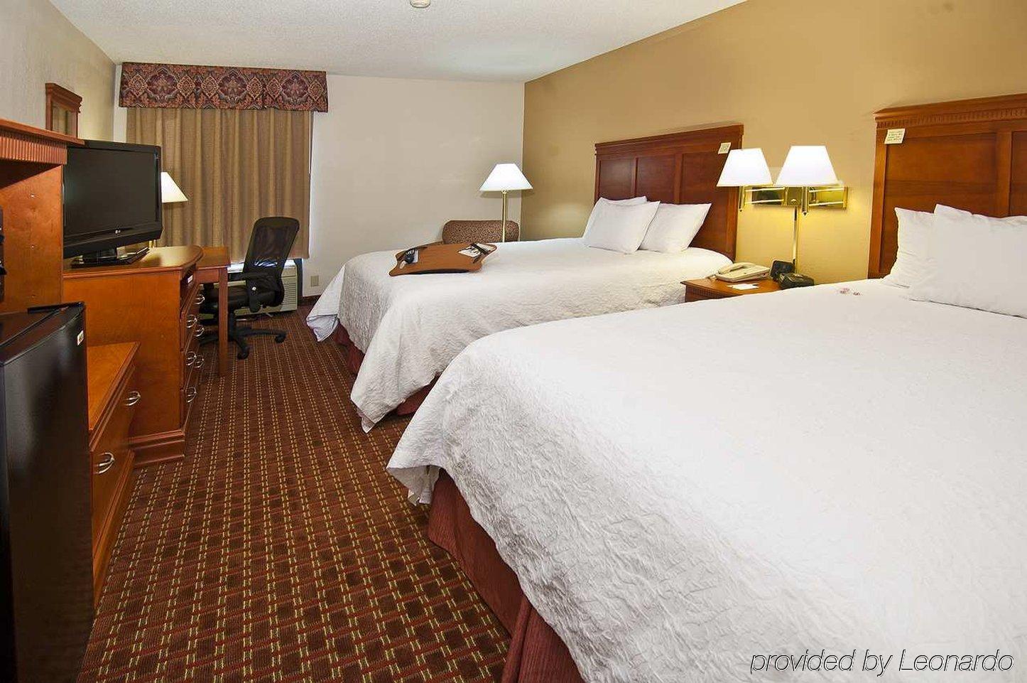 Hampton Inn Corinth Exteriör bild