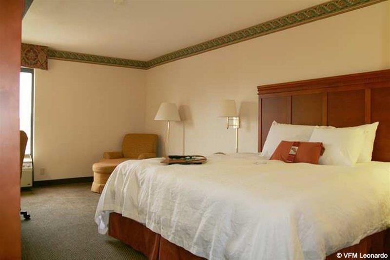 Hampton Inn Corinth Rum bild
